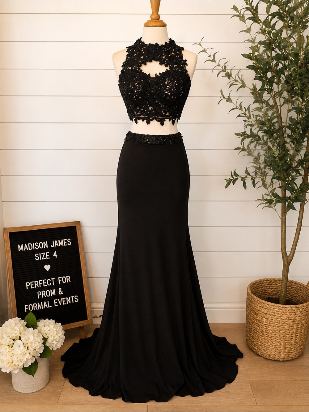 ✨ Madison James Black Two-Piece Lace & Jeweled Formal Gown – Size 4 ✨